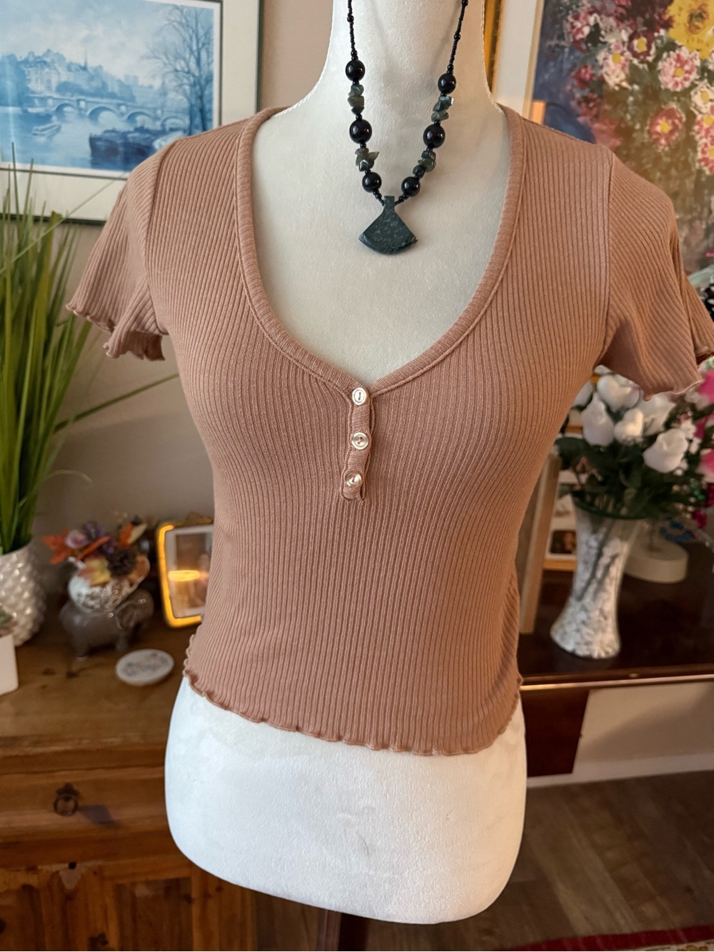 Forever 21 Dusty Rose Ribbed V-Neck Crop Top